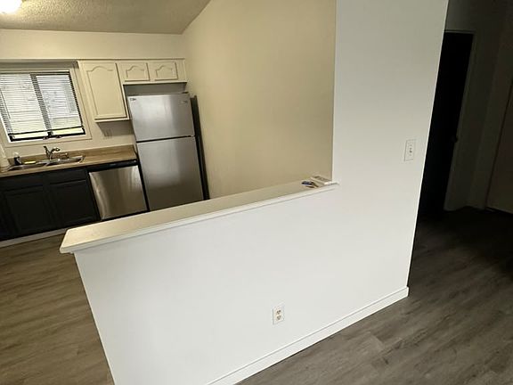 4th image of 755 Brandon Ave APT 2