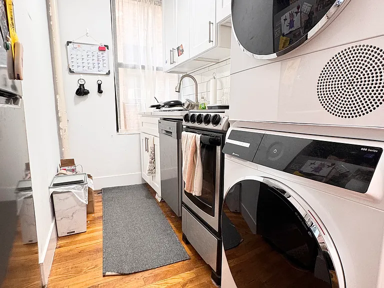 348 E 66th St #2G — Photo 1