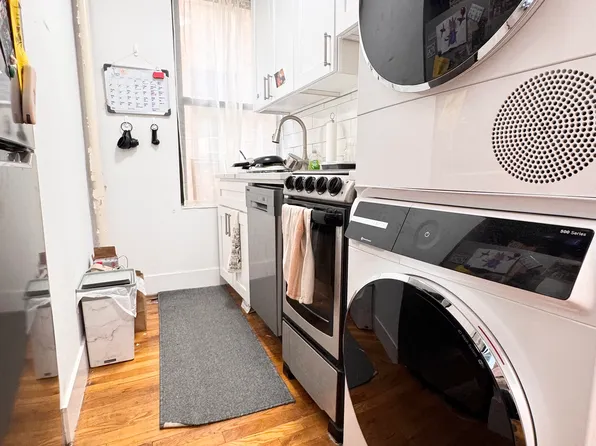 348 East 66th Street image 1 of 6