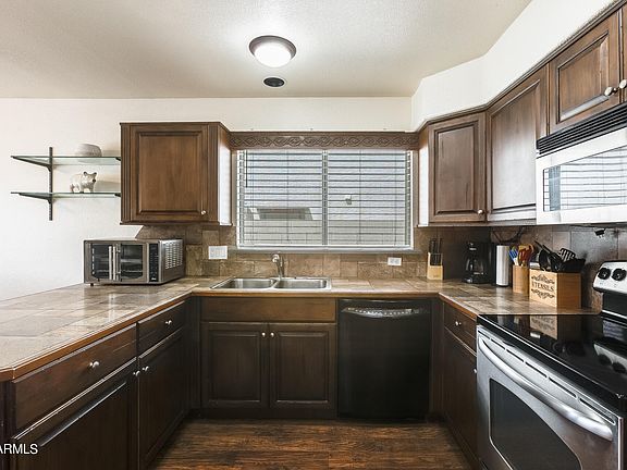 4th image of 3158 E WAHALLA Lane