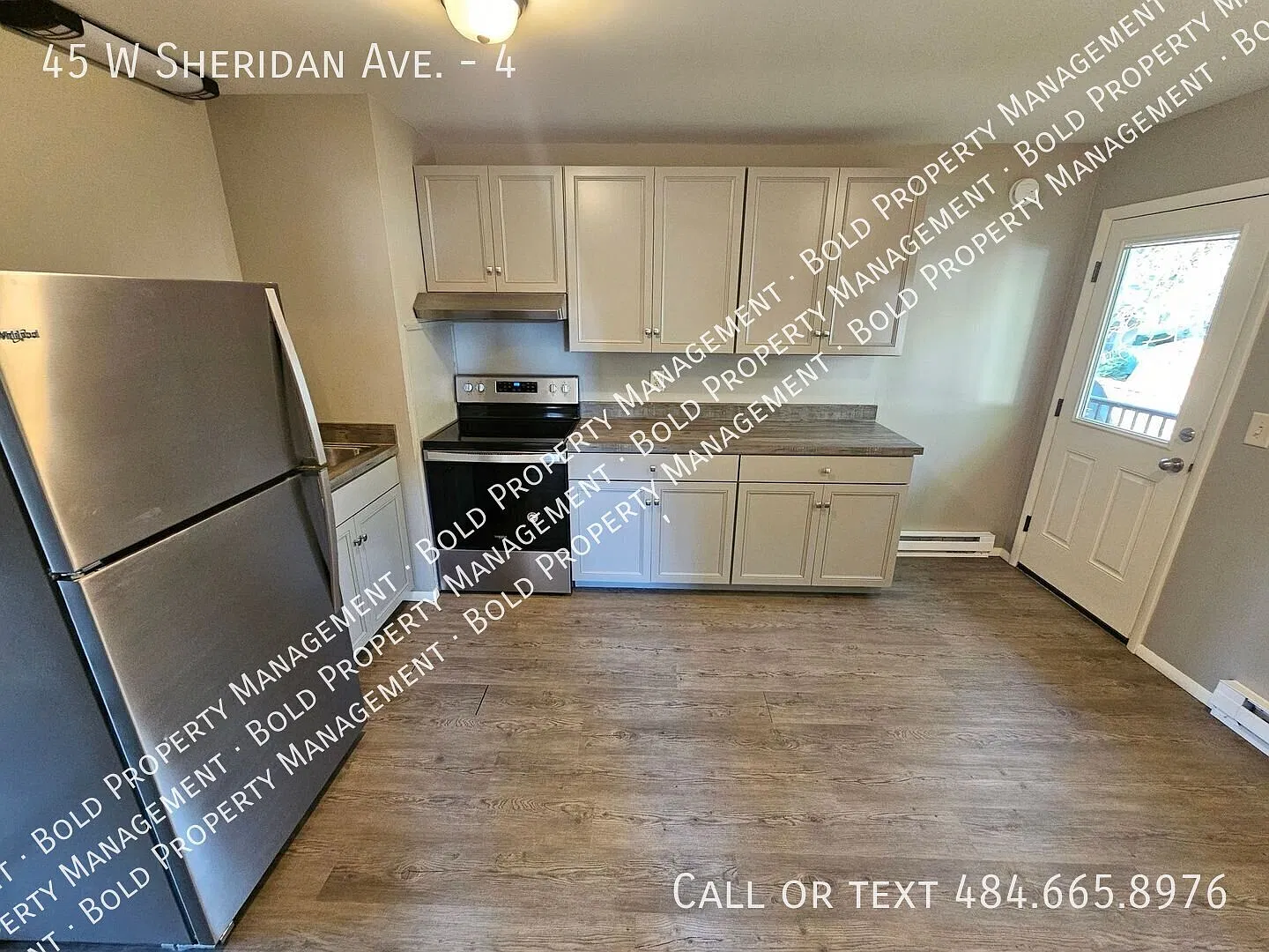 2 Bedroom 1 Bath Apartment — Photo 4