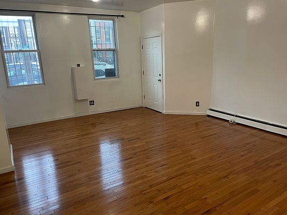 5th image of 813 Courtlandt Ave Unit 2