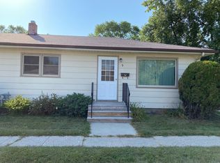 814 22nd Ave S #2, Grand Forks, ND 58201
