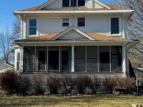 4th image of 931 Clay St