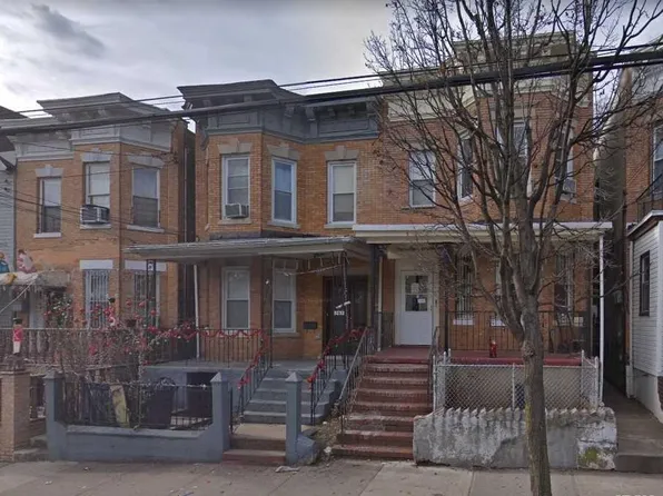 3240 102nd St, East Elmhurst, NY 11369