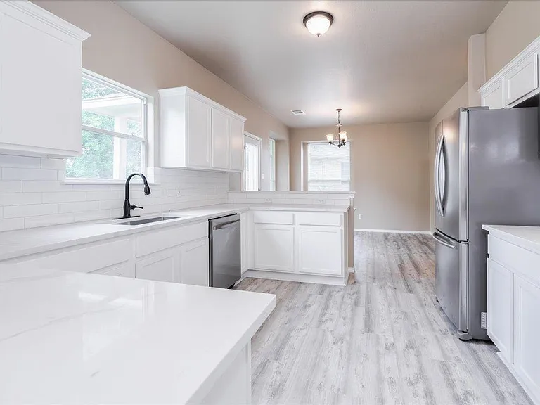 1501 Sweet Leaf Ln — Photo 10
