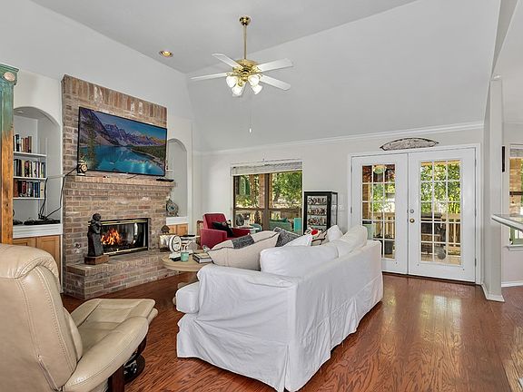 5th image of 214 Meadow Brook Dr