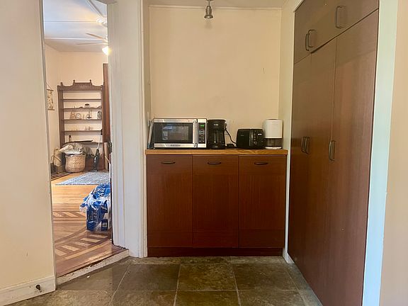 3rd image of 2024 Anacapa St #2