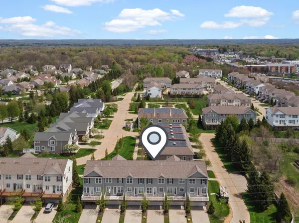 6136 N Pointe Dr, Pepper Pike, OH 44124