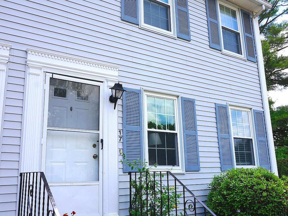 1st image of 17 Wyndmere Dr