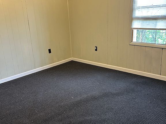 3rd image of 419 Oneida St #2