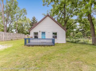 1345 Bennett Rd, Lansing, MI 48906