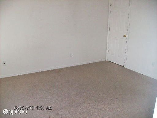 4th image of 824 E Hayden Dr