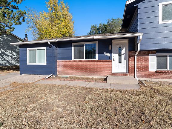 3rd image of 1327 Hathaway Dr