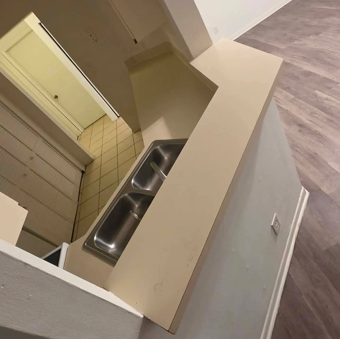 2 bed, 1020 sqft, $1,950 — Photo 3