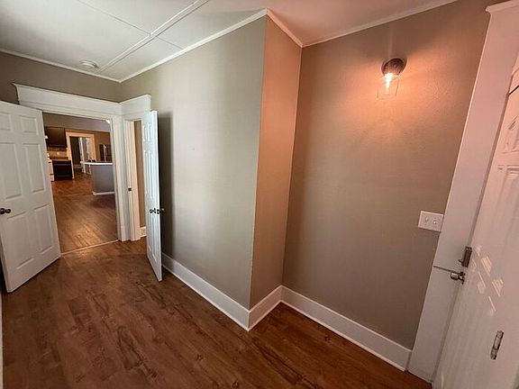 3rd image of 1006 W Chase St APT A