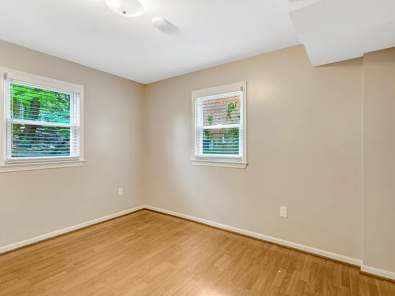 6717 Reynard Dr — Photo 34