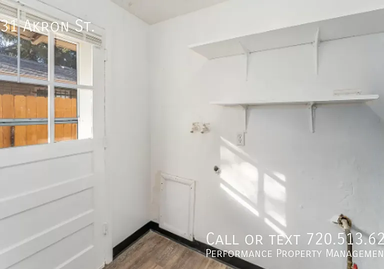 1231 Akron St — Photo 13