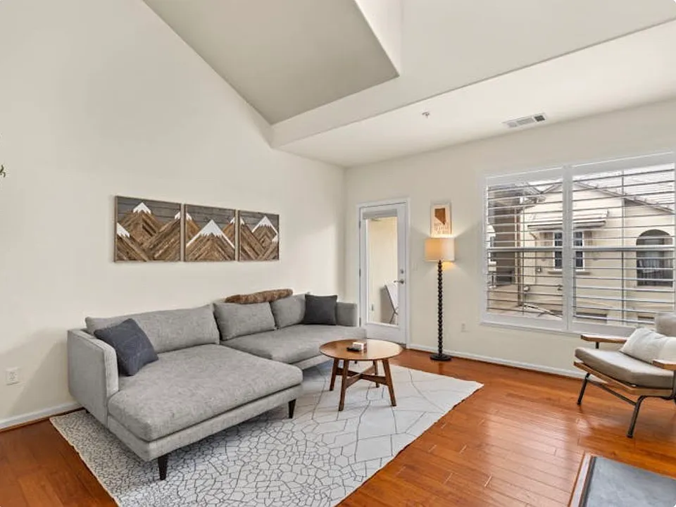17000 Wedge Pkwy #2122