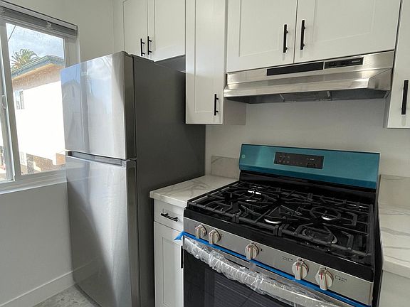 4th image of 5445 Sierra Vista Ave #18