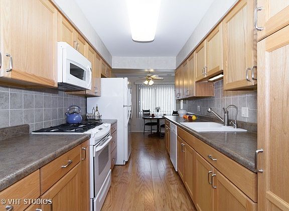 4th image of 3300 N Carriageway Dr Unit 206