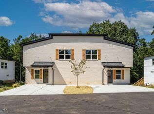 2387 Highpoint Rd, Snellville, GA 30078