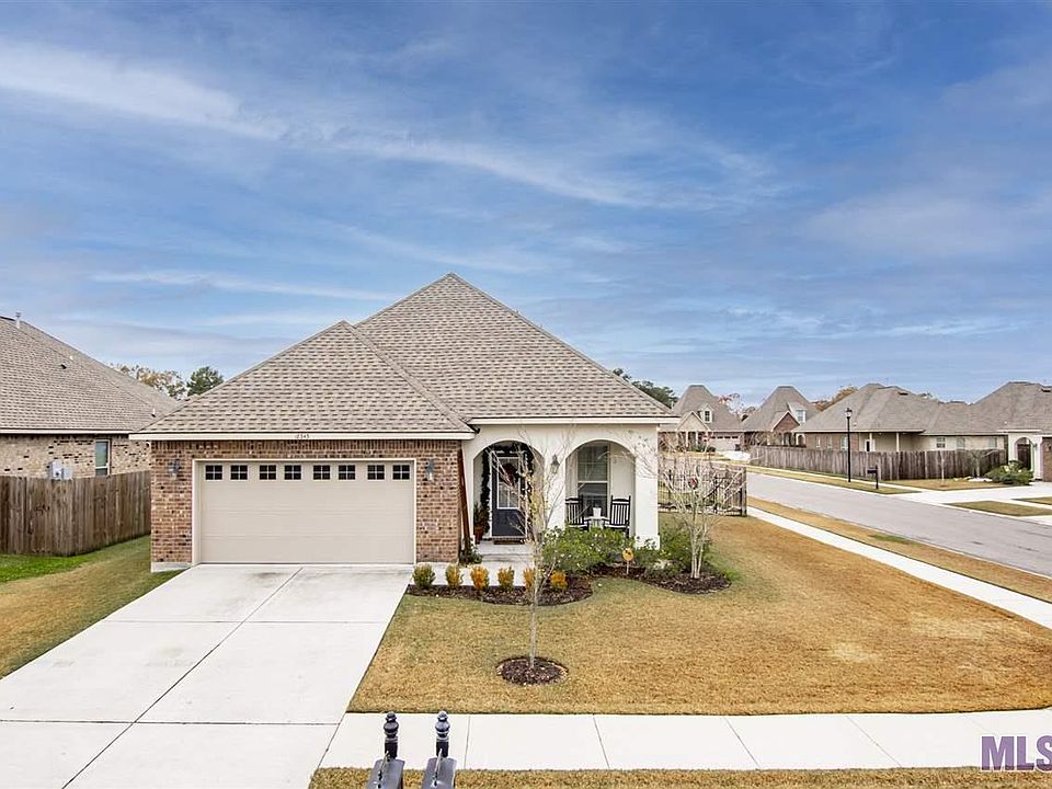 1st image of 18343 Crows Nest Dr