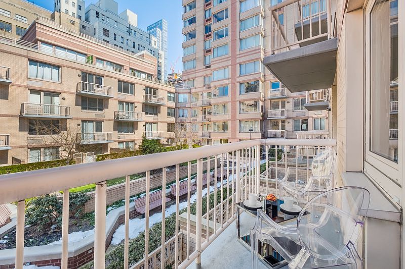 1st image of 350 W 50th St APT 3AA