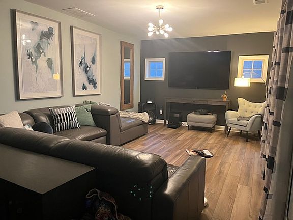 3rd image of 2189 Rutledge Ave