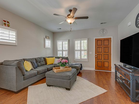 4th image of 271 Telavera Dr
