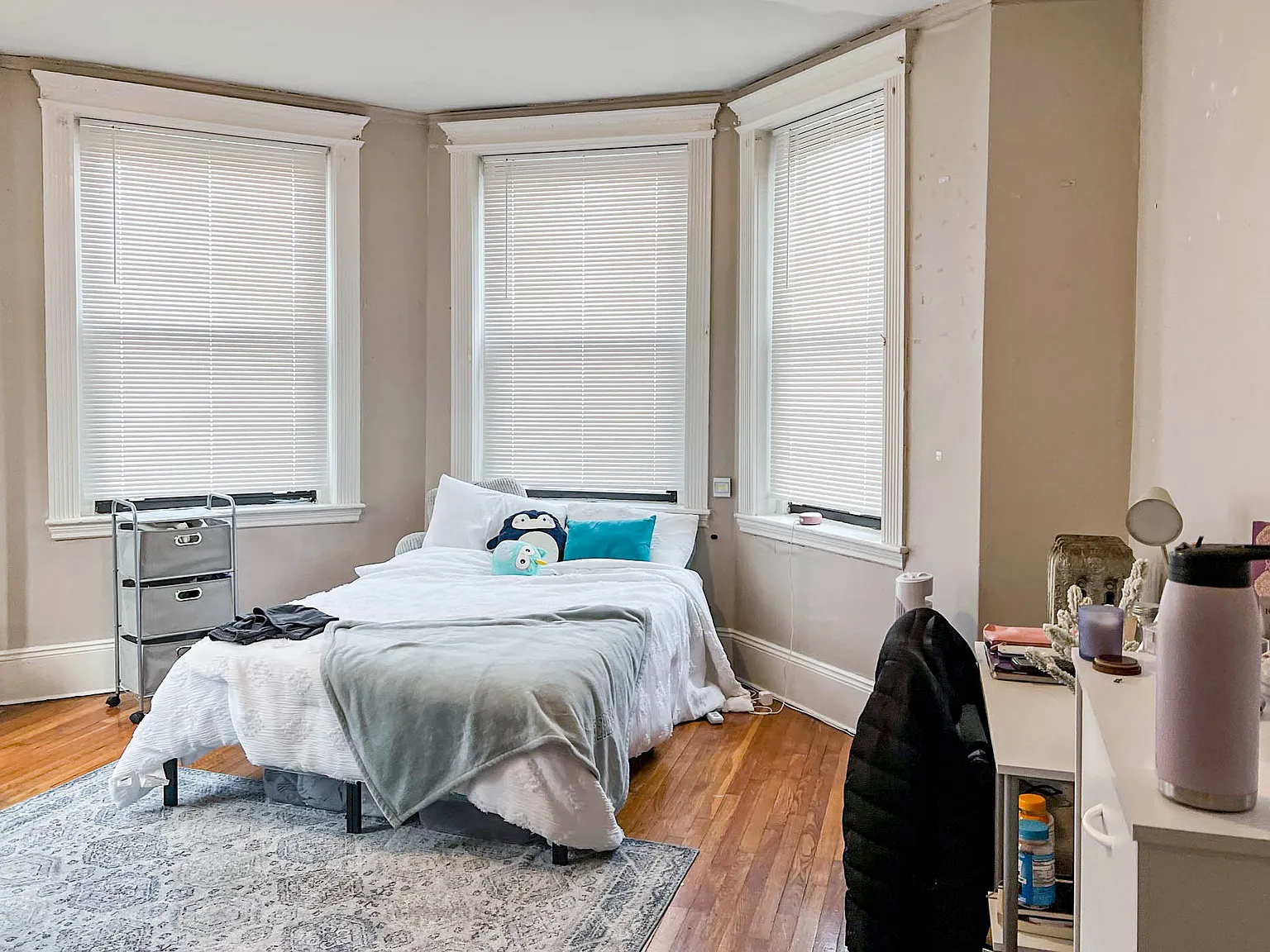 3 bed, $3,900 — Photo 1