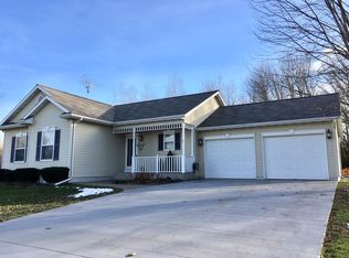 413 Cardinal Ln, Stratford, WI 54484