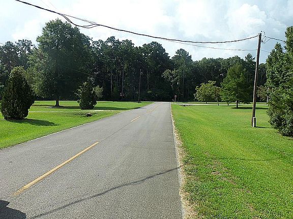 4th image of 73 Oak Leaf Dr