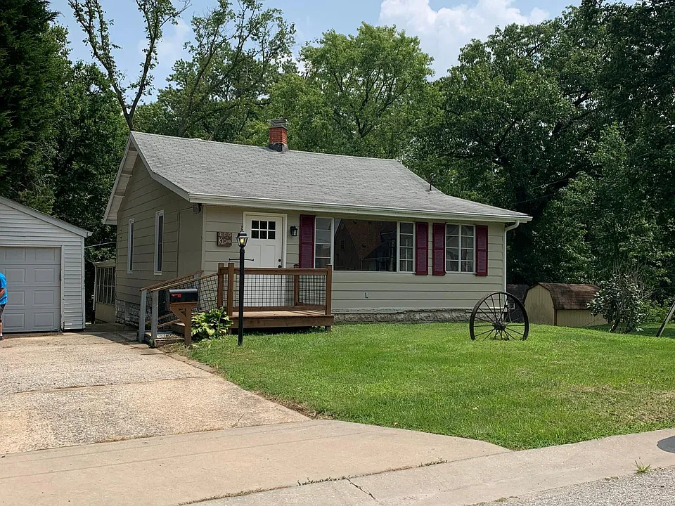 300 Kiowa St