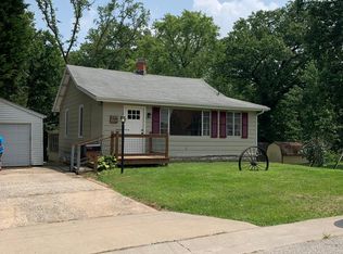 300 Kiowa St, Edwardsville, IL 62025