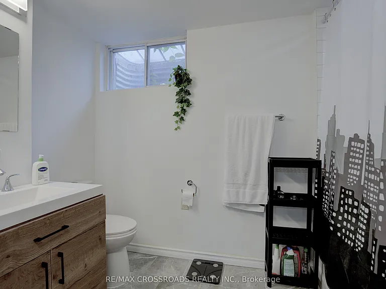 2 Viceregal Ct #BASEMENT — Photo 17