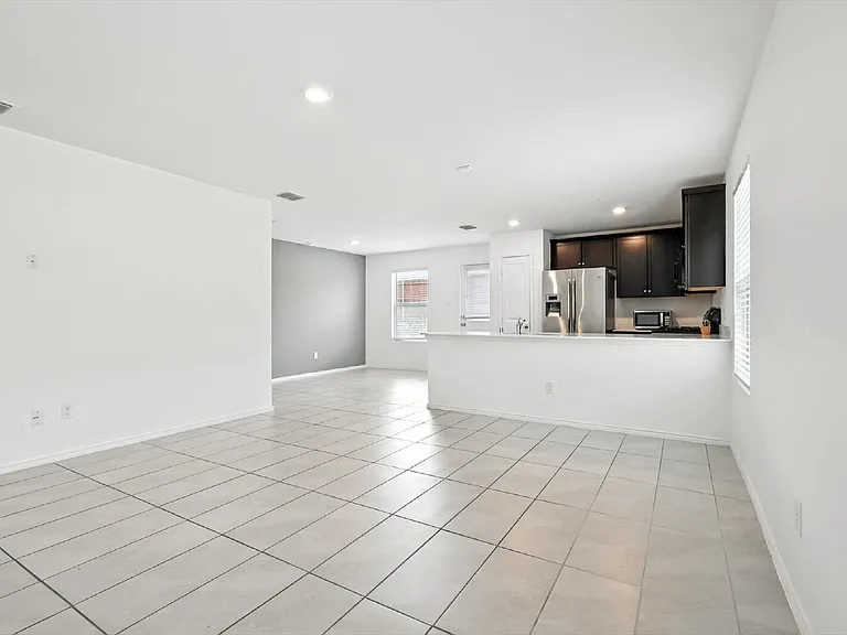 1653 Bluffview Dr — Photo 10