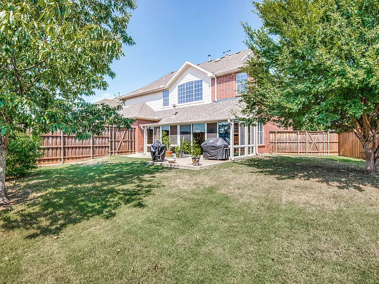 636 King Lionel Ln — Photo 25