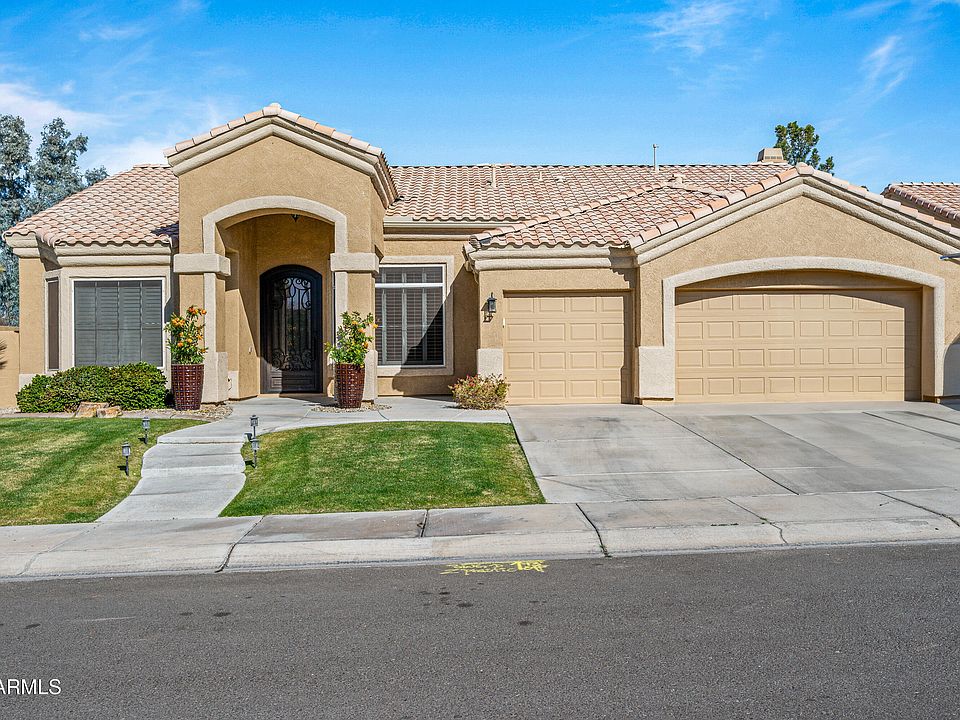 1st image of 1890 W WISTERIA Drive
