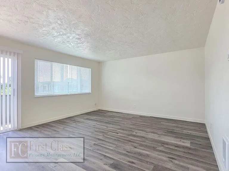 12345 SW Hall Blvd #5 — Photo 10