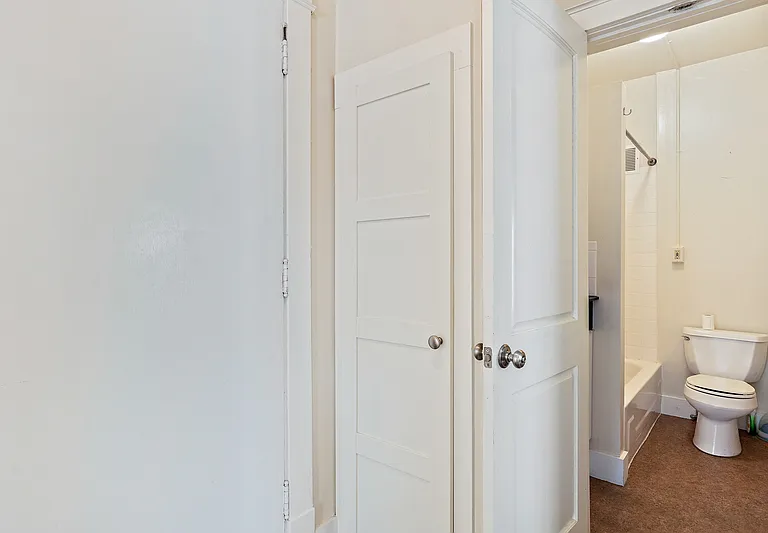 115 Bellevue Ave E #105 — Photo 14