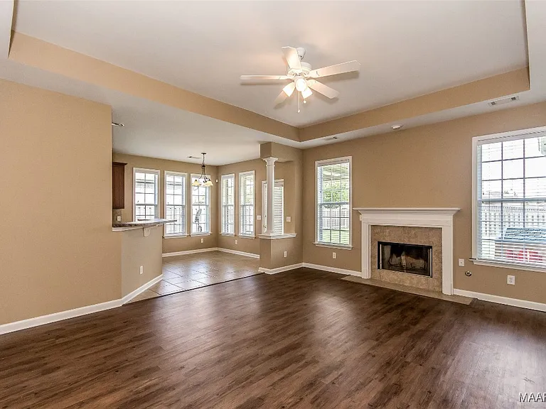 9625 Helmsley Cir — Photo 11