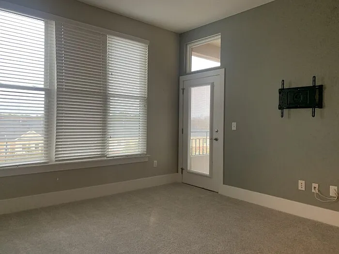 300 Finsbury St #311 — Photo 16