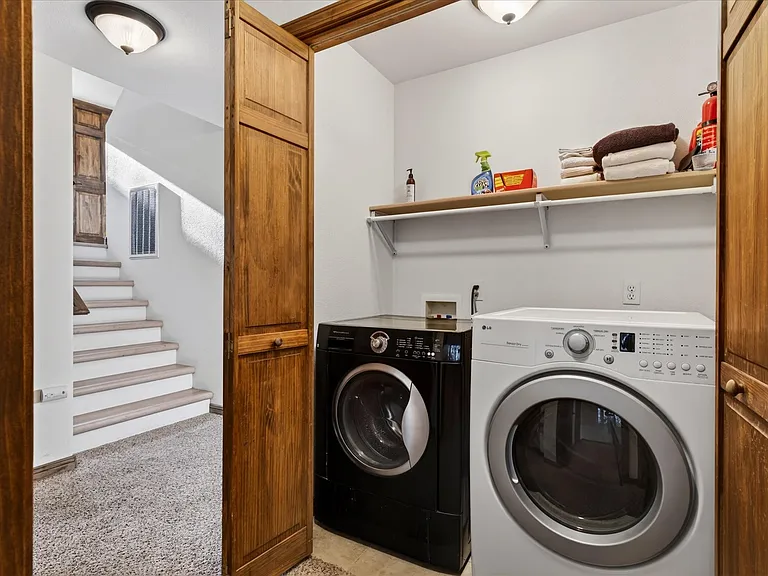 8772 Rainbow Ave — Photo 24