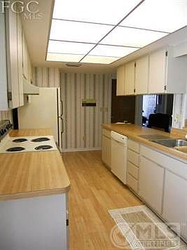 4th image of 3286 Sabal Springs Blvd