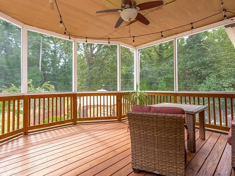 2315 Castle Royale Dr — Photo 22