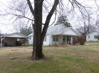 1065 Sycamore St, Cabool, MO 65689