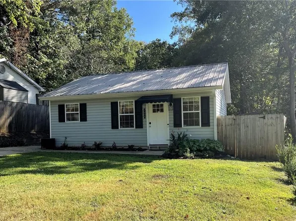 3450 Auburn Dr, Cumming, GA 30041