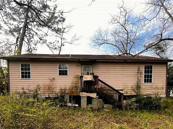 3rd image of 325 Golden Rd E