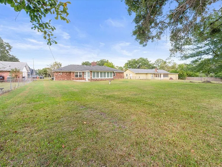 210 Pine Grove Dr — Photo 39